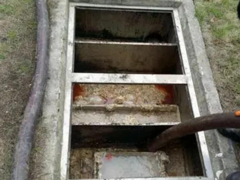 大涌镇隔油池清理